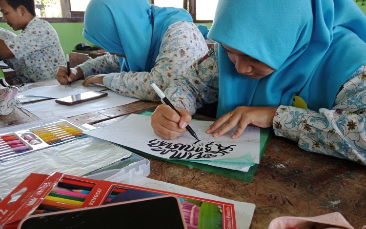 6 Cara Meningkatkan Kreativitas pada Anak