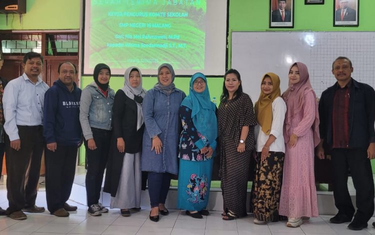 SERAH TERIMA JABATAN KOMITE SMPN 16 MALANG