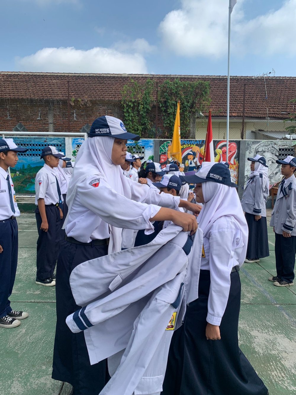 SERAH TERIMA JABATAN OSIS MASA BHAKTI 2023-2024